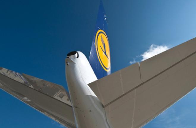 Lufthansa Прибыль немецкой Lufthansa Group за девять месяцев сократилась на 45%