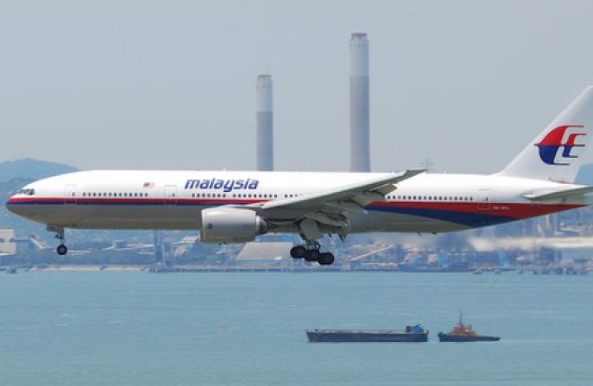 Власти Малайзии не смогли объяснить причину исчезновения рейса MH370