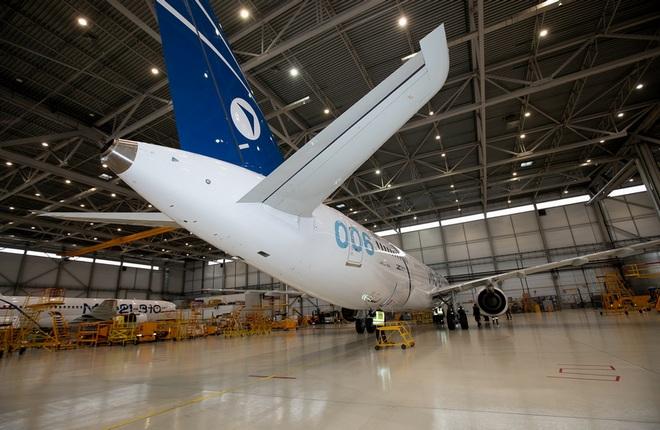 :: ОАК Российские композитные материалы внедрили в силовые элементы кессонов киля и стабилизатора российского перспективного среднемагистрального самолета МС-21