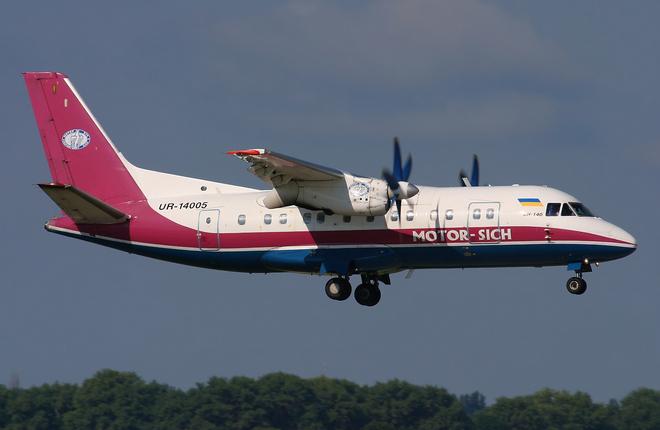 Самолет Ан-140 авиакомпании "Мотор Сич"