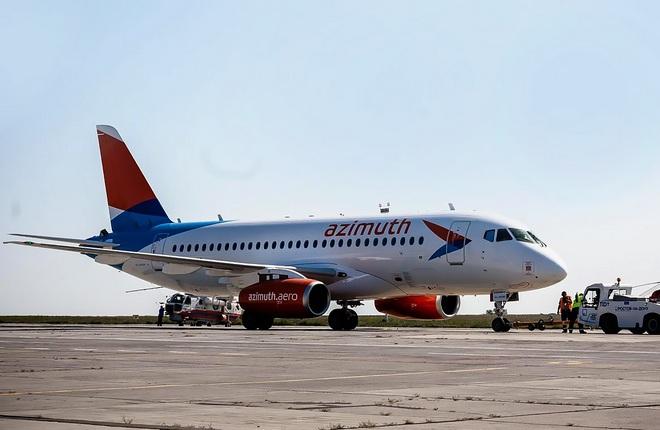 Авиакомпания "Азимут" получила четвертый SSJ 100