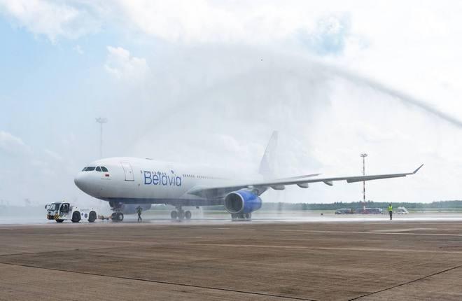 A330-200 может летать вдвое дальше, чем самый современный из узкофюзеляжных самолетов "Белавиа" :: "Белавиа" Авиакомпания "Белавиа" получила первый дальнемагистральный самолет