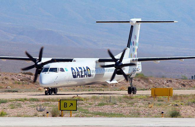 В настоящее время парк Qazaq Air состоит из трех 78-местных турбопропов Bombardier Q400 (Rusada) Самолет Bombardier Q400 авиакомпании Qazaq Air