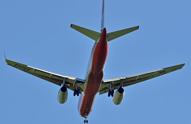 Самолет Ту-204 авиакомпании Red Wings
