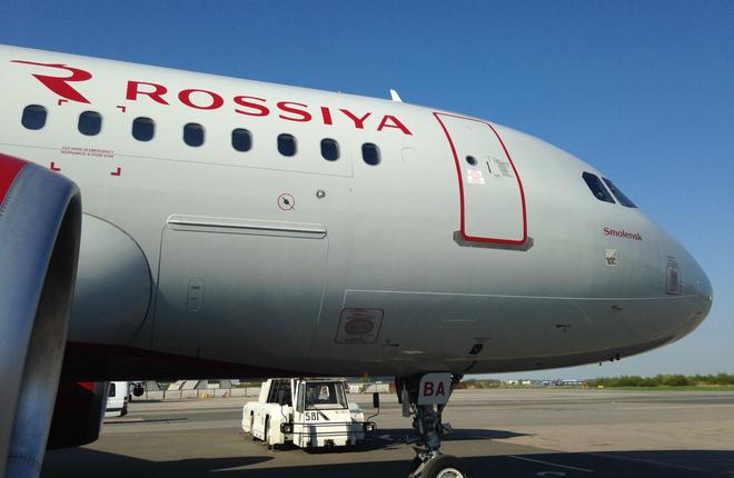 Холдинг "Инжиниринг" покрасил самолет для объединенной авиакомпании "Россия"