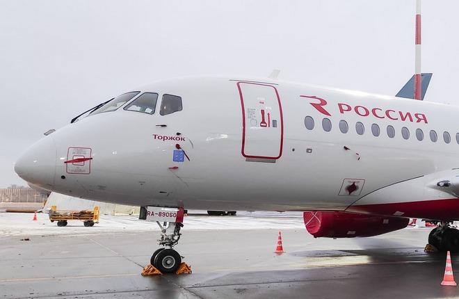 rossiya_ssj100_torzhok_4e_1gulkuiq_svo.jpg