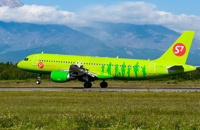 Самолет Airbus A320 авиакомпании S7 Airlines