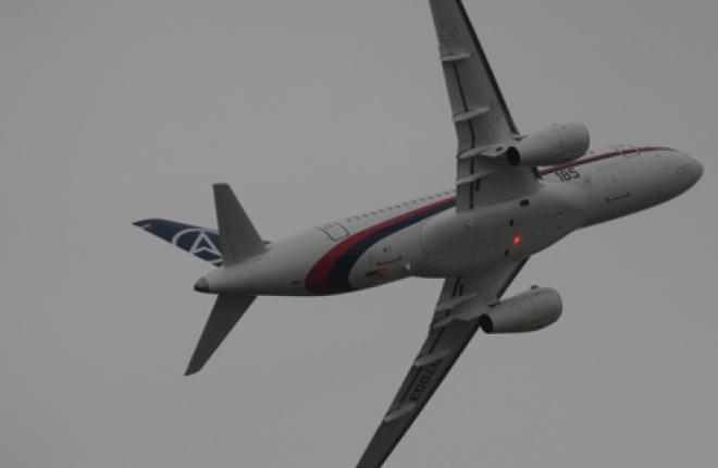 Причиной катастрофы самолета SSJ 100 в Индонезии назван человеческий фактор