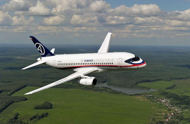 Самолет SSJ 100