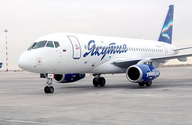 Самолет SSJ 100LR авиакомпании "Якутия"