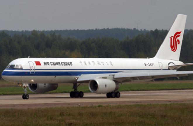 Первый Ту-204-120CE авиакомпании Air China Cargo (фото - Леонид Фаерберг)