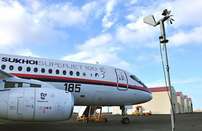 Sukhoi Superjet 100 на аэродроме Keflavik