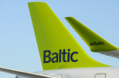 Самолет Airbus A220 авиакомпании аirBaltic