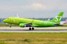 Взлет самолета Embraer E170 авиакомпании S7 Airlines