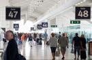 В США отменили требование снимать обувь при досмотре в аэропортах, в Великобритании сняли ограничение на пронос жидкости на борт самолета
