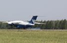 Ан-148 авиакомпании "Полет" выполняет касание в аэропорту Воронежа