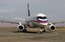 Самолет Sukhoi Superjet 100 испытывают в жарком климате