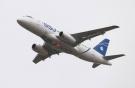 Самолет Superjet-New движется к первому полету